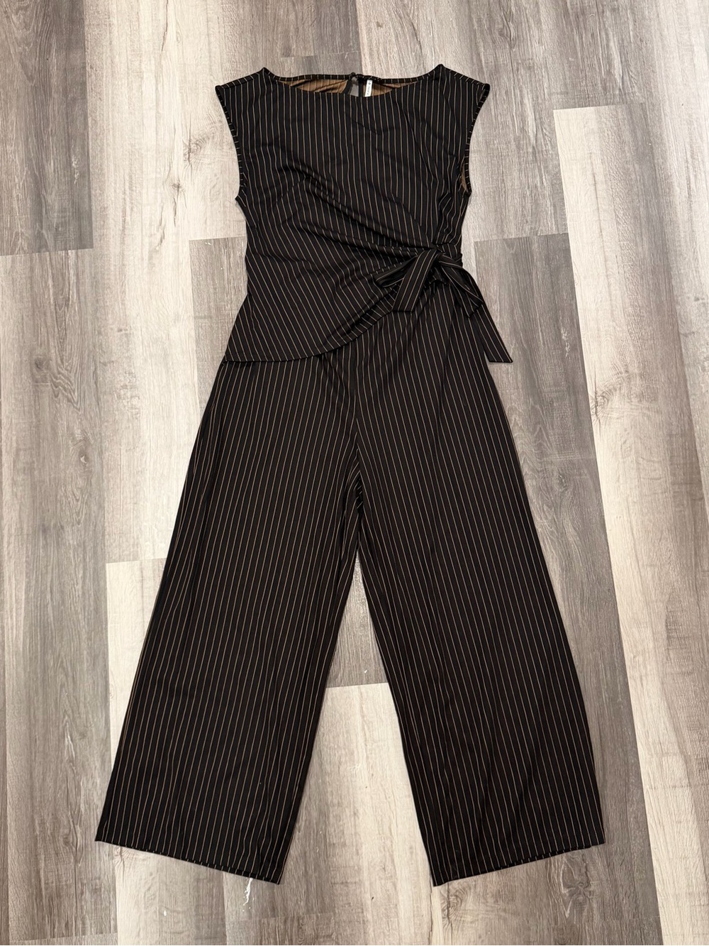 Halara Women’s Black Brown Pinstripe Wide Leg Jumpsuit NWT Size Large